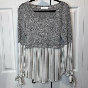 Potter’s Pot Gray and White Long Sleeve Boho Top Size Medium